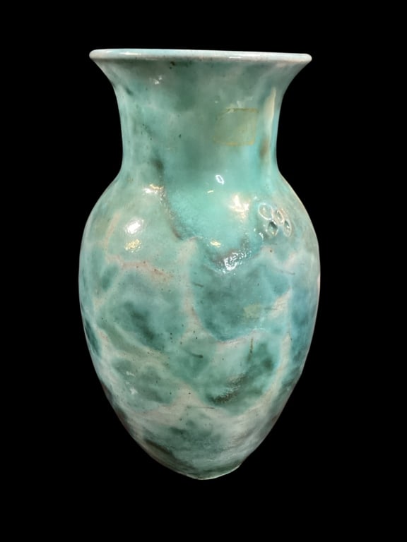 Ben Owen III Vase (1 of 4)