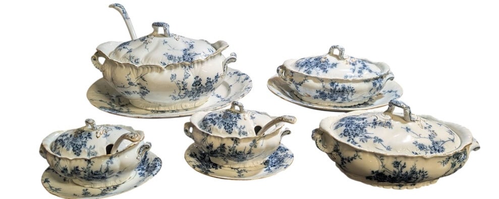 Group of 5 Blue & White Tureens (1 of 3)