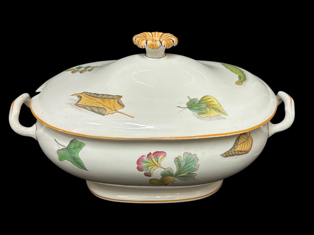 Wedgewood Creamware Tureen (1 of 7)
