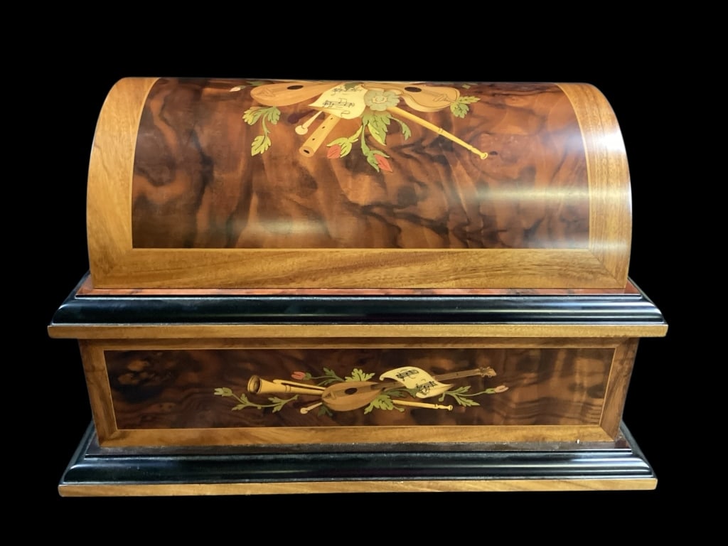 Reuge Treasure Chest Music Box (1 of 6)