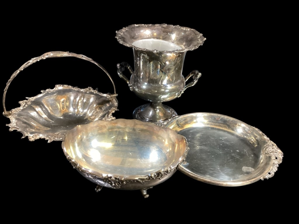 Silver Plate Serving Articles (1 of 7)