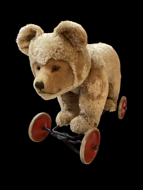 Vintage Steiff Bear Ride On Toy with Growler (1 of 7)