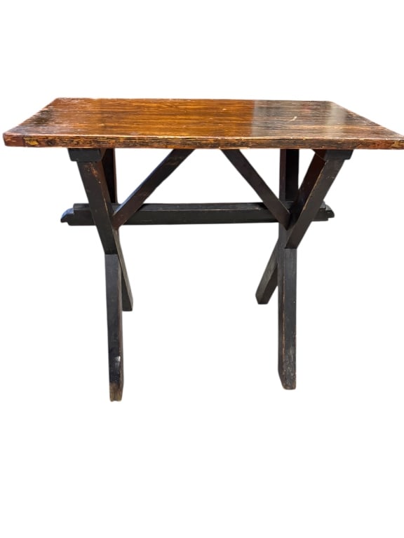 European Saw Buck Table (1 of 6)