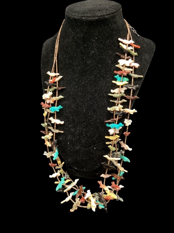 Zuni Native American Fetish Necklace (1 of 4)