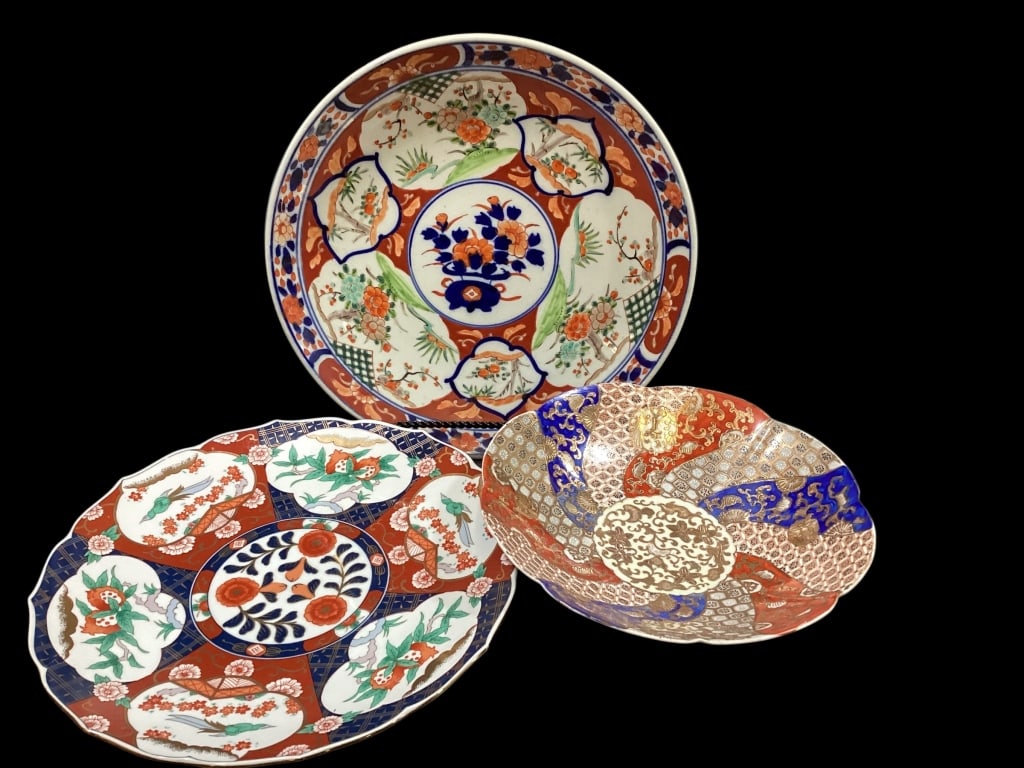 Three Pieces Imari Porcelain (1 of 5)