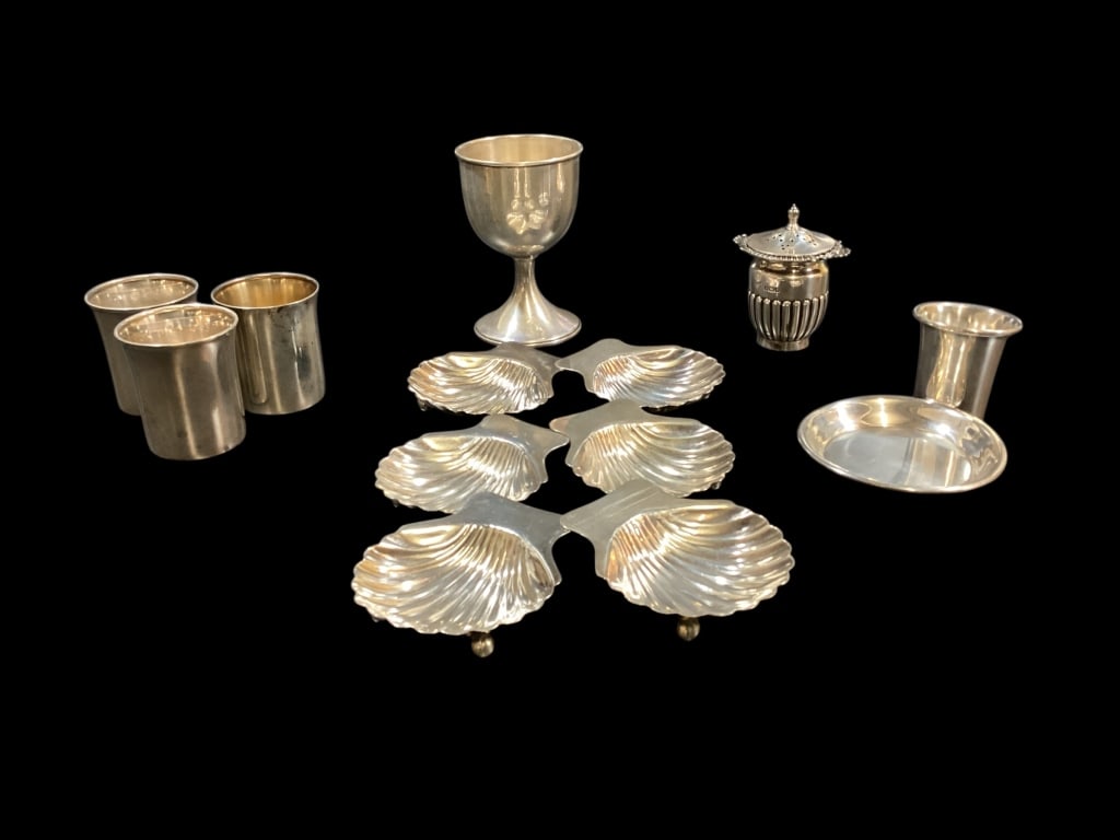 Sterling Silver Table Articles (1 of 5)