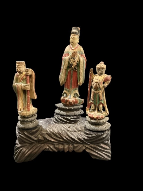 Chinese Carved Wood Figures, Qing Dynasty: Early carved Chinese Figures, ceremonial or devotional piece, each standing on raised Dias, the group on a carved wood plinth. Figures are hand painted polychrome with worn surfaces, realistic facial 