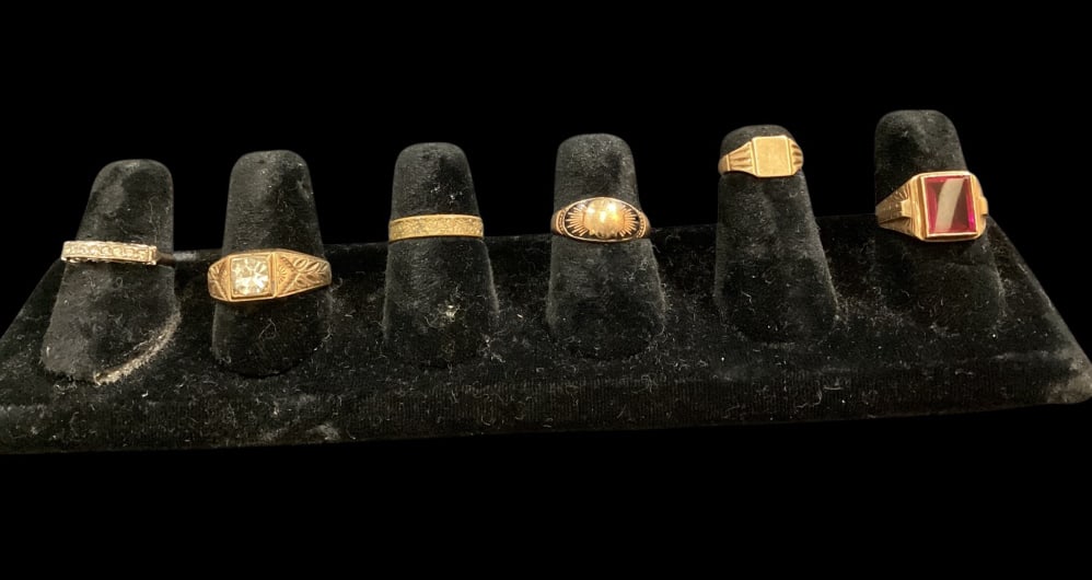 Six Vintage Rings (1 of 11)