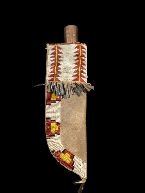 Plains Indian Beaded Knife Sheath (1 of 6)