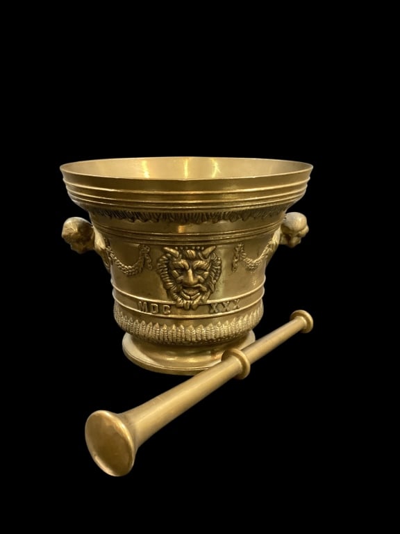 Bronze Mortar and Pestal (1 of 6)