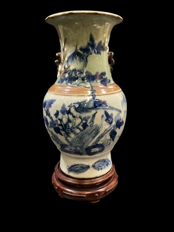 Chinese Porcelain Vase (1 of 5)