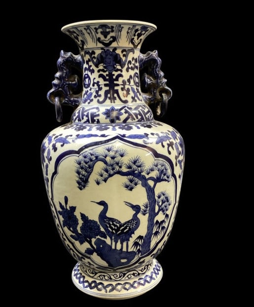 Chinese Porcelain Dragon Vase (1 of 5)