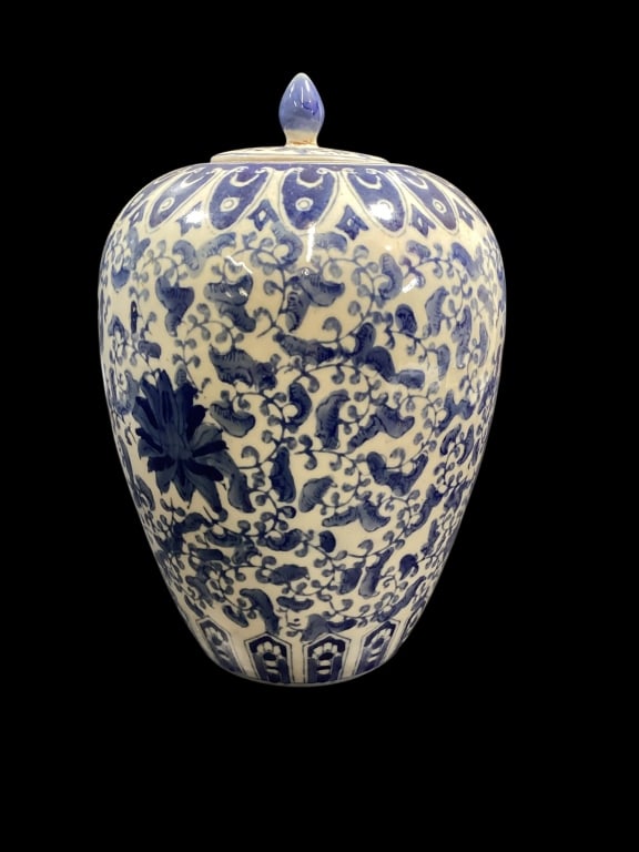 Two Export Porcelain Jars - 5