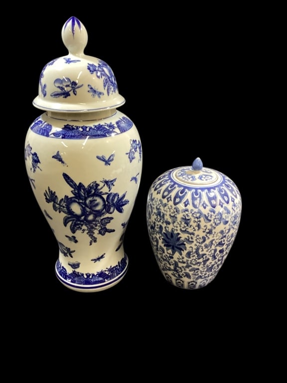 Two Export Porcelain Jars - 6