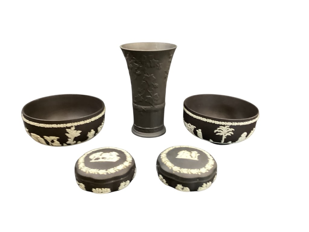 Wedgwood Basalt Jasperware (1 of 5)