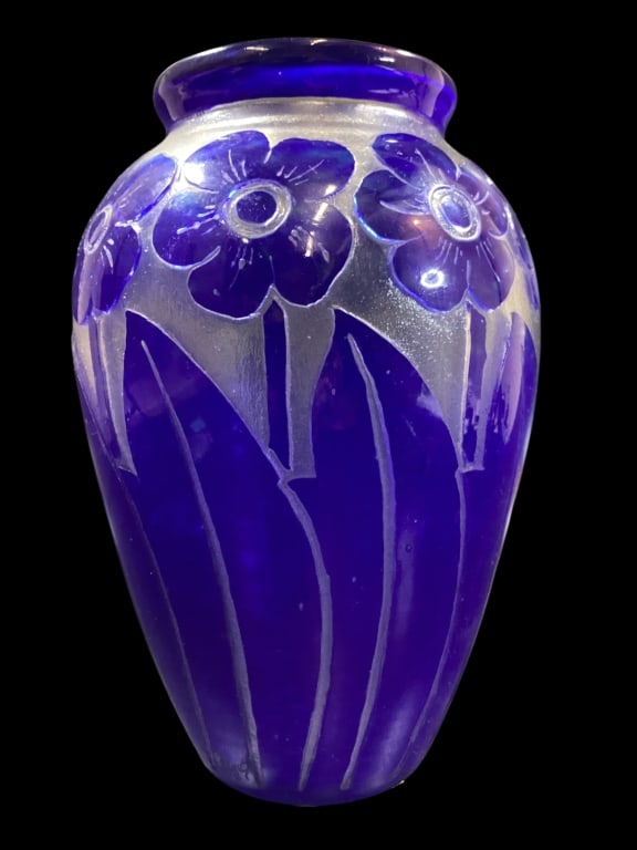 Dengue Art Glass Vase (1 of 5)