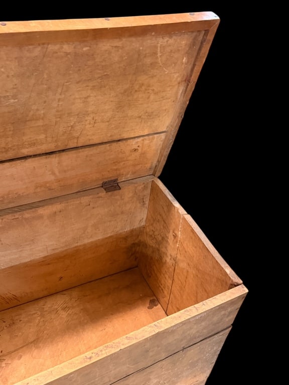 Primitive Maple Mule Chest - 3