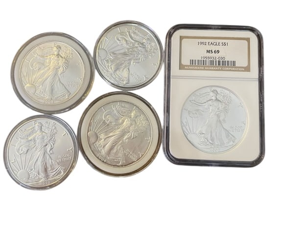 Group of 5 Uncirculated Silver Coins (1 of 4)