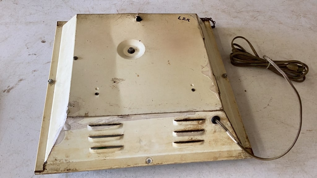 7 Up Advertising Clock - 4