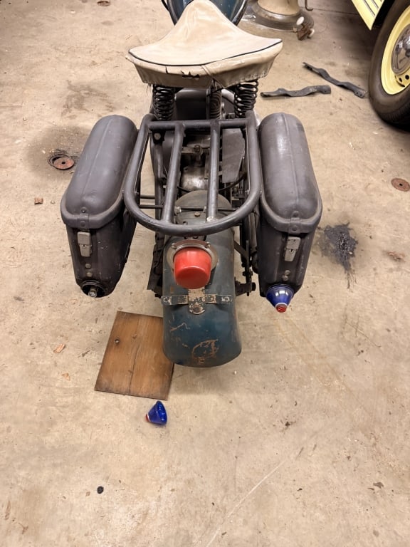 1955 Cushman Eagle Scooter - 4