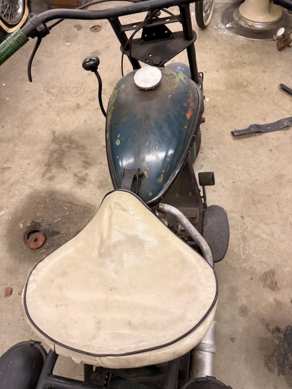 1955 Cushman Eagle Scooter - 5