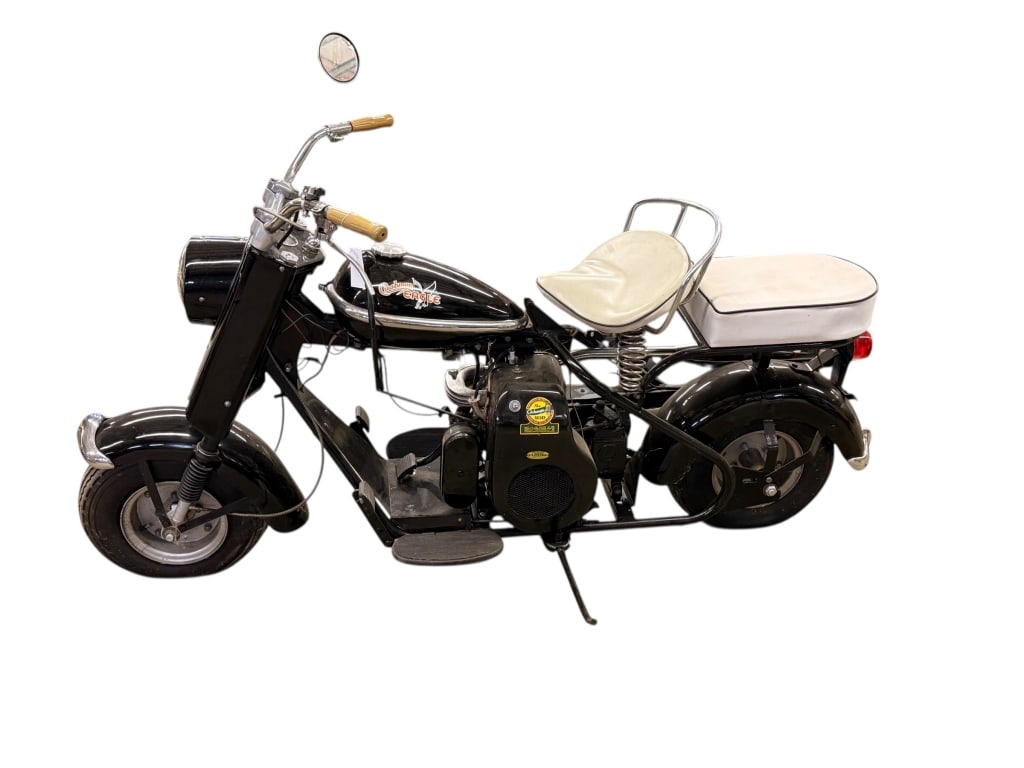 1959 Cushman Eagle Scooter - 2