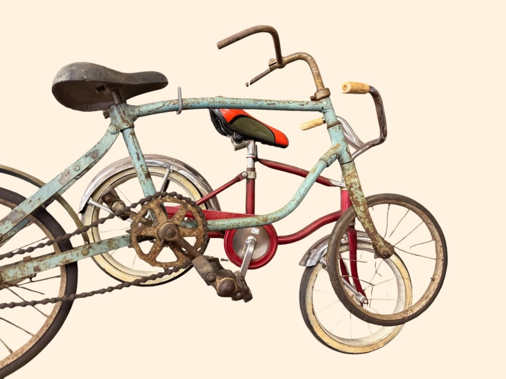 2 Vintage Children's Bicycles (1 of 2)