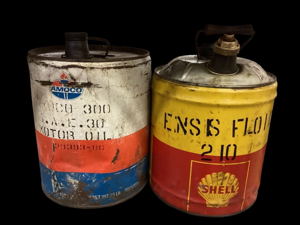 Two Motor Oil Cans: Large 5 Gallon Size Cans, Amaco And Shell.Motor Oil Companies. Mid 20th Century