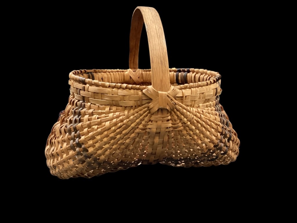 Hand Woven Buttocks Basket (1 of 5)