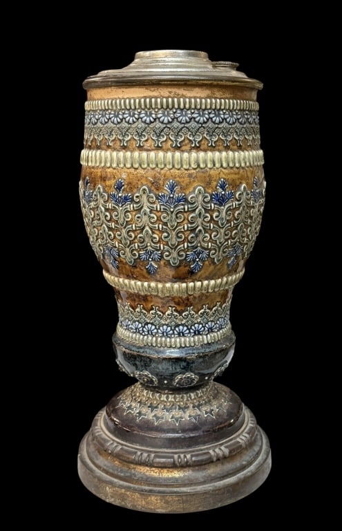 J. Hinks & Sons Lambeth Parlor Lamp: Late 19th century, Doulton Lambeth pottery vessel, mark is present, mounted on stepped brass base with weighted base plate, Marked J. Hinks & Sons, non matched Bradley and Hubbard font at