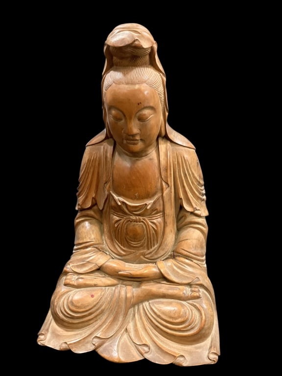 Seated Figure of Guanyin (1 of 6)