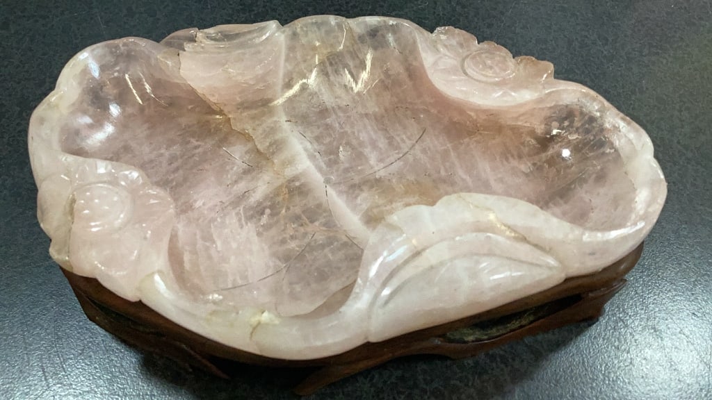 Rose Quartz and Jade Carved Articles - 3