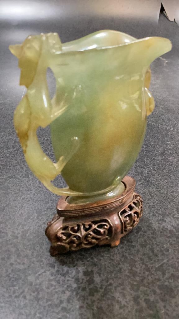 Rose Quartz and Jade Carved Articles - 5