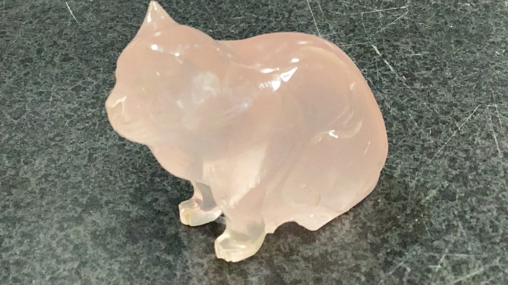 Rose Quartz and Jade Carved Articles - 7