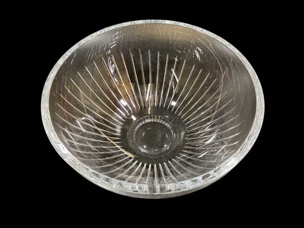 Waterford Crystal Bowl: Beautiful Waterford Marquis Center bowl, 11 inch diameter * light base scuff - ()