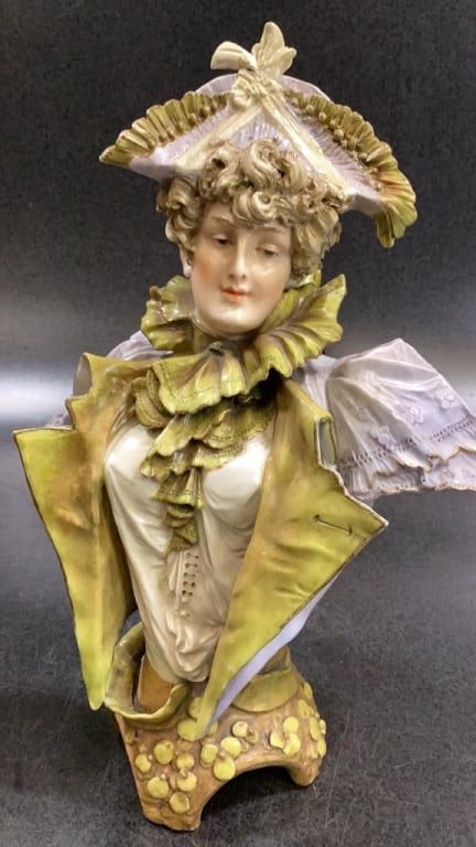 Two Porcelain Busts - 5