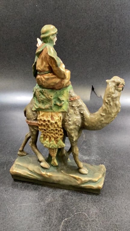 Turn Teplitz Amphora Figural - 4