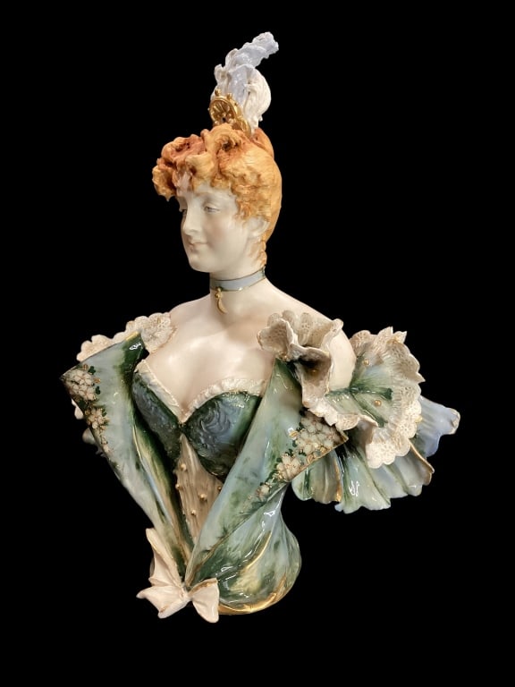 Teplitz Amphora Bust - 2