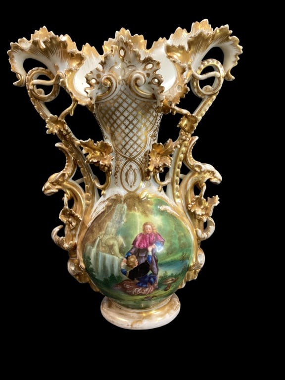Old Paris Porcelain Vase (1 of 5)