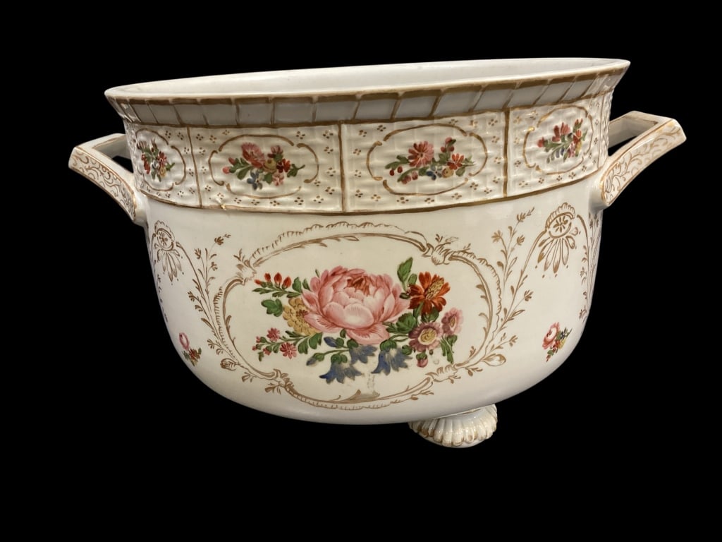 Meissen CachePot (1 of 4)
