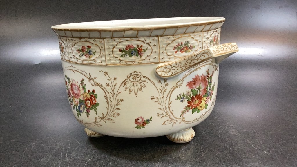 Meissen CachePot - 3