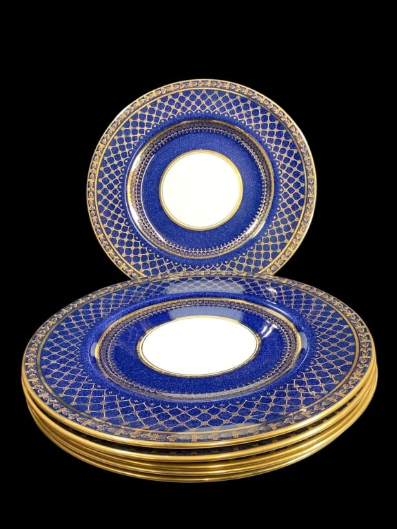 Porcelain Cabinet Plates (1 of 4)