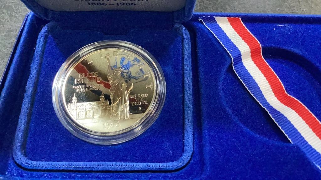 Uncirculated Silver Coins - 6
