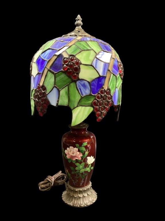 Stained Glass Shade Table Lamp (1 of 5)