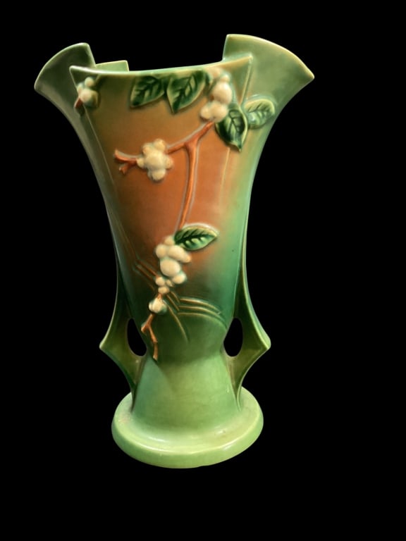 Roseville Art PotteryVase (1 of 4)