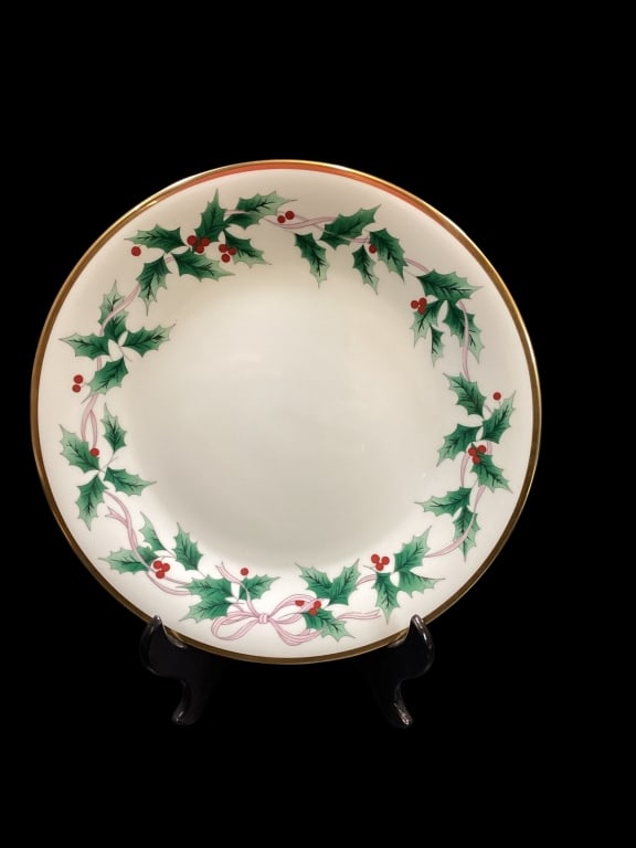 Mikasa Ribbon Holly China (1 of 9)