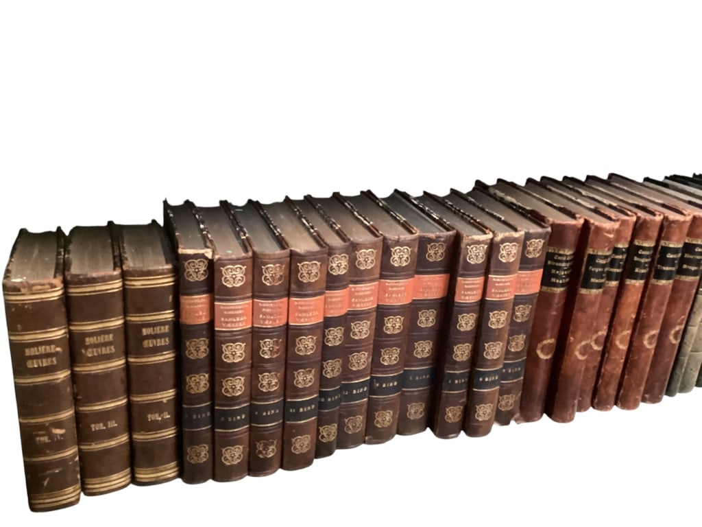 Collection of Vintage Books (1 of 6)
