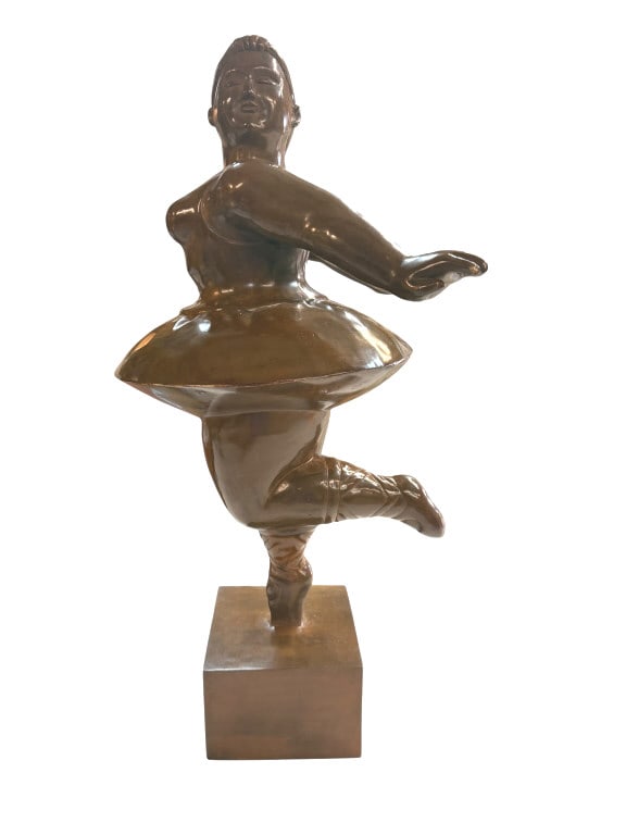 Botero Style Bronze Finish Ballerina Sculpture: Botero Style Bronze Finish Ballerina Sculpture A large decorative tabletop figural statue or sculpture executed in the distinctive Boterismo aesthetic of Colombian artist Fernando Botero. The piece