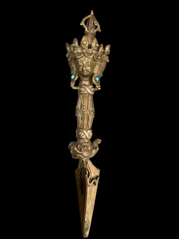 Tibetan Phurba: Tibetan Phurba Ceremonial Ritual Dagger, used for tantric practices of meditation, spiritual meditation. Three sided black, with Dietz faces at handle. 9 inch length.