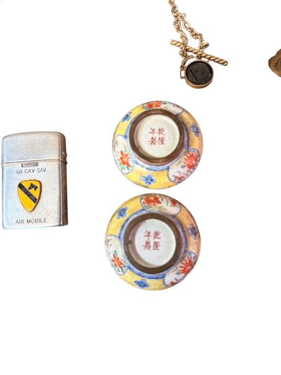 7 assorted Table Articles and oddities - 3
